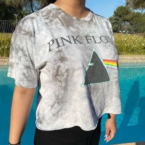 - Cropped Pink Floyd Band Tee🎸